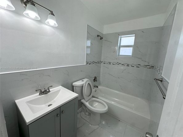 3231 NW 48th Ter, Miami FL 33142
