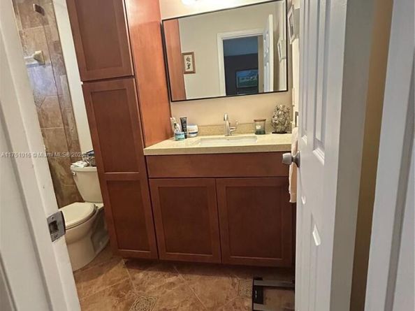 1400 Tallwood Ave 303, Hollywood FL 33021