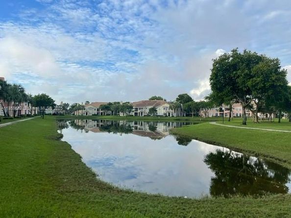 1807 Belmont Ln 1807, North Lauderdale FL 33068