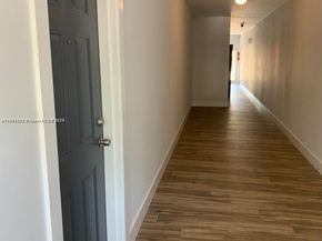 2500 NE 192nd St, Miami FL 33180