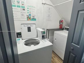 2500 NE 192nd St, Miami FL 33180