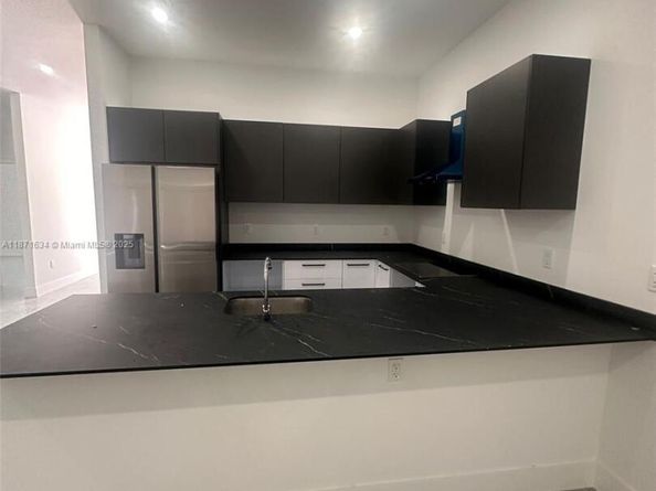 2423 NW 23rd Ln, Fort Lauderdale FL 33311
