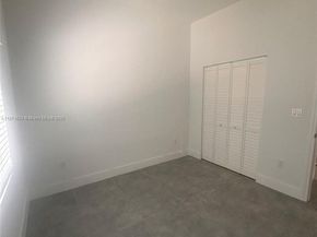 2423 NW 23rd Ln, Fort Lauderdale FL 33311