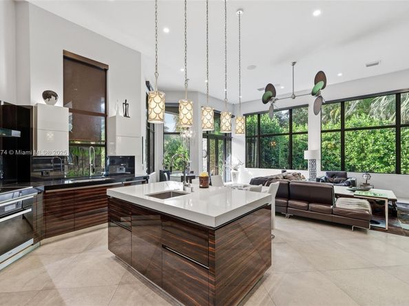 12321 NW 2nd St, Plantation FL 33325