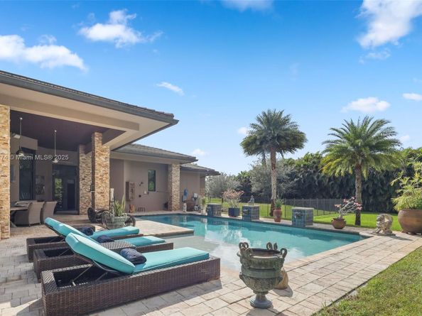 12321 NW 2nd St, Plantation FL 33325