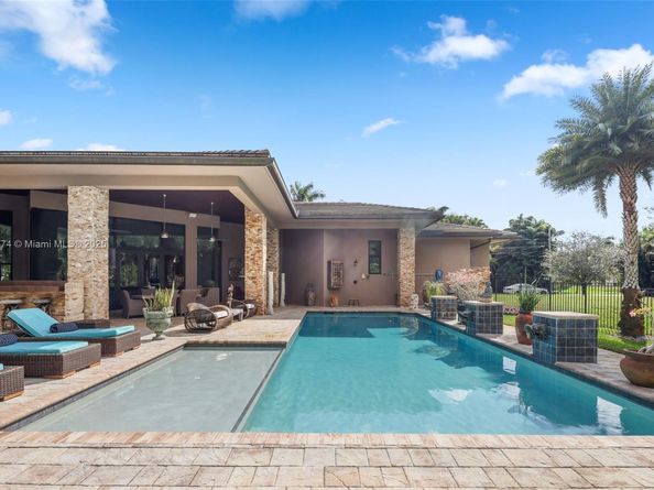 12321 NW 2nd St, Plantation FL 33325