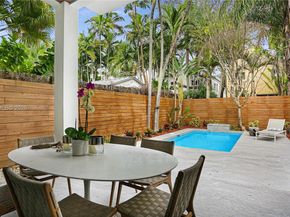 3075 Mary St, Miami FL 33133