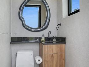 3075 Mary St, Miami FL 33133