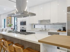 3075 Mary St, Miami FL 33133