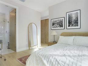 3075 Mary St, Miami FL 33133