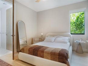 3075 Mary St, Miami FL 33133