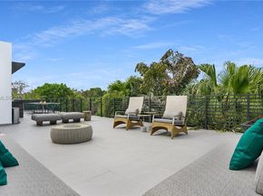 3075 Mary St, Miami FL 33133