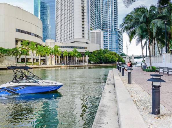 31 SE 5th St 1510, Miami FL 33131