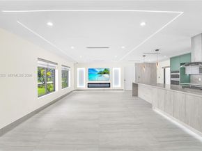 4700 SW 110th Ave, Davie FL 33328