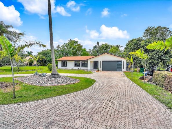 4700 SW 110th Ave, Davie FL 33328