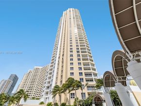848 Brickell Key Dr 3403, Miami FL 33131