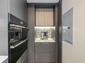 848 Brickell Key Dr 3403, Miami FL 33131