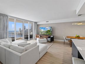 848 Brickell Key Dr 3403, Miami FL 33131