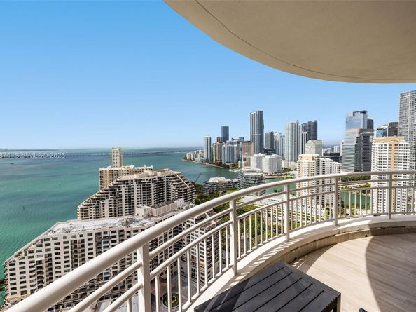 848 Brickell Key Dr 3403, Miami FL 33131