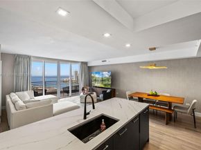 848 Brickell Key Dr 3403, Miami FL 33131