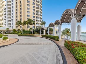 848 Brickell Key Dr 3403, Miami FL 33131