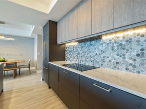 848 Brickell Key Dr 3403, Miami FL 33131