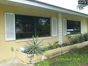 16501 SW 102nd Ct, Miami FL 33157