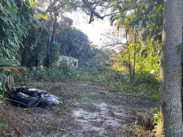 4681 SW 33rd Ave, Dania Beach FL 33312