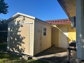 13800 SW 73rd St, Miami FL 33183