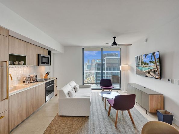 159 NE 6th St 3405, Miami FL 33132