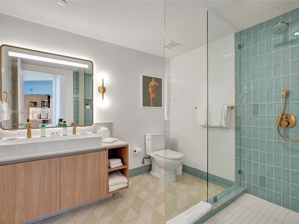 159 NE 6th St 3405, Miami FL 33132