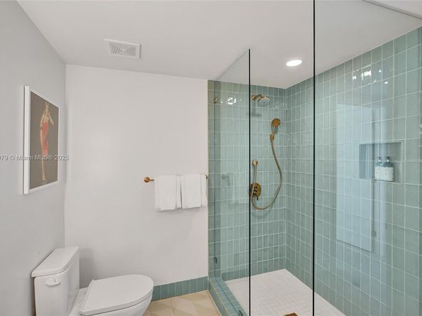 159 NE 6th St 3405, Miami FL 33132