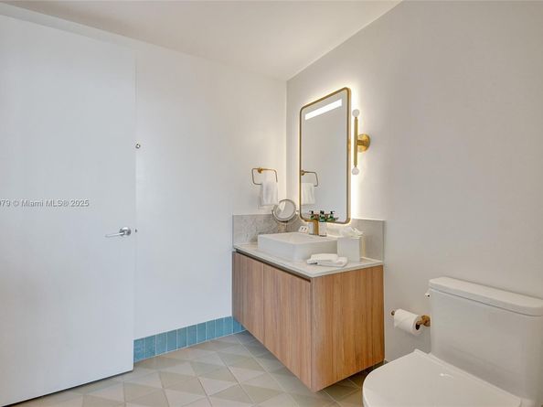 159 NE 6th St 3405, Miami FL 33132