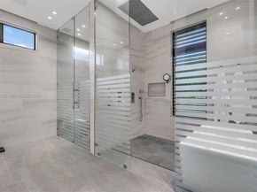 8271 SW 67th St, Miami FL 33143