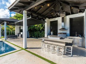 8271 SW 67th St, Miami FL 33143