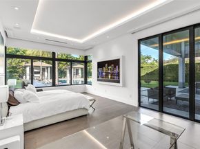 8271 SW 67th St, Miami FL 33143