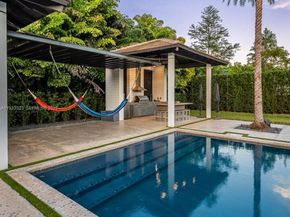 8271 SW 67th St, Miami FL 33143