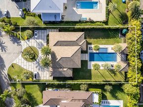 8271 SW 67th St, Miami FL 33143