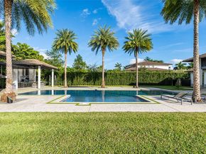 8271 SW 67th St, Miami FL 33143