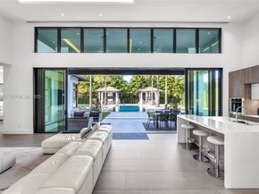 8271 SW 67th St, Miami FL 33143