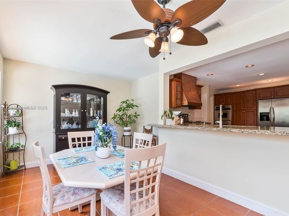 8330 SW 176th St, Palmetto Bay FL 33157