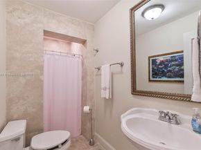 8330 SW 176th St, Palmetto Bay FL 33157