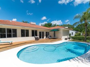 8330 SW 176th St, Palmetto Bay FL 33157