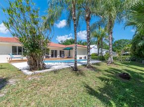 8330 SW 176th St, Palmetto Bay FL 33157