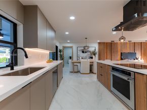 2415 NE 35th Dr, Fort Lauderdale FL 33308