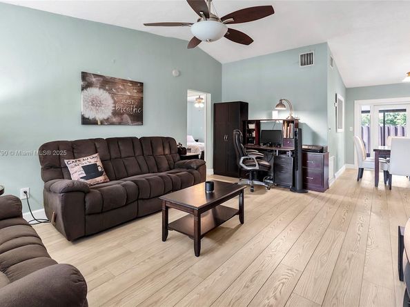 11634 SW 125th Ct, Miami FL 33186