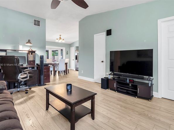 11634 SW 125th Ct, Miami FL 33186