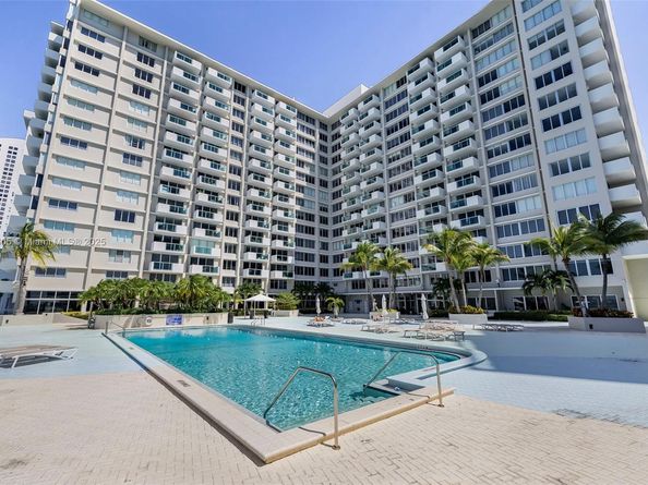 Undisclosed Address #A11890605, Miami Beach FL 33139