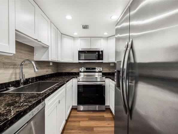 Undisclosed Address #A11890605, Miami Beach FL 33139