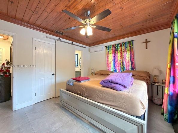 2241 SW 26th St, Miami FL 33133